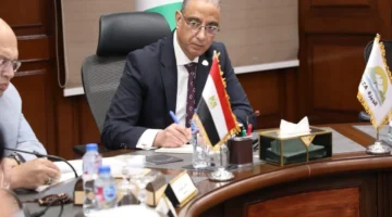 محافظ الجيزة يحدد مواعيد جديدة لإلقاء القمامة في مختلف أحياء المحافظة
